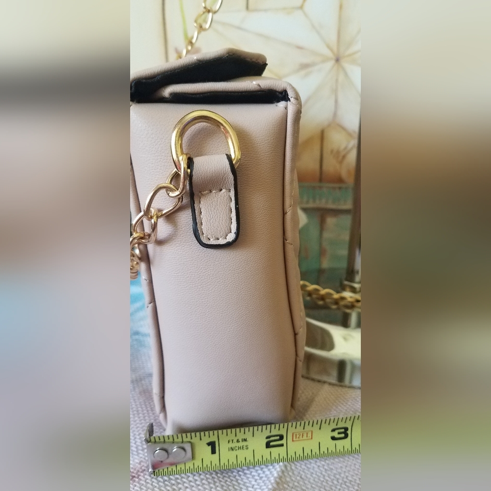 NWT Turn Lock ♡ Vegan Shoulder Bag - Picture 12 of 13